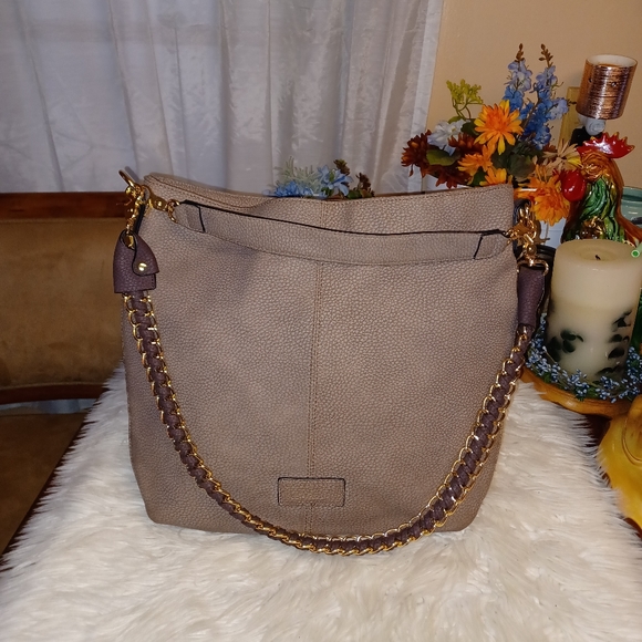 G.H. Bass & Co. Large Leather Taupe Women's Shoulder Bag 16x14" - Picture 7 of 16